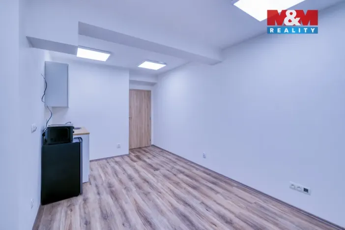 Pronájem kanceláře, Dobřany, Alšova, 47 m2