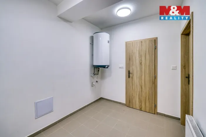 Pronájem kanceláře, Dobřany, Alšova, 55 m2