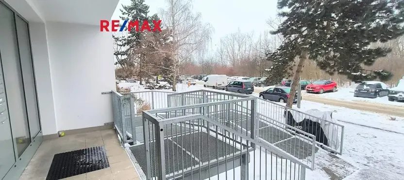 Pronájem bytu 2+kk, Praha - Střížkov, Roudnická, 43 m2