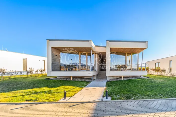 Prodej bytu 2+kk, Mladé Buky, 52 m2