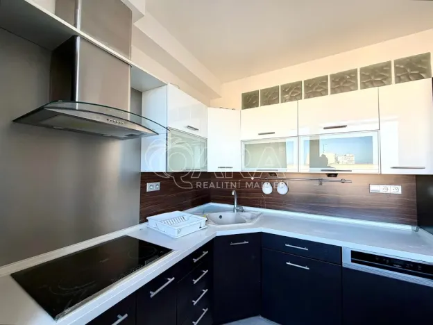 Pronájem bytu 3+1, Praha - Letňany, Bukovecká, 75 m2