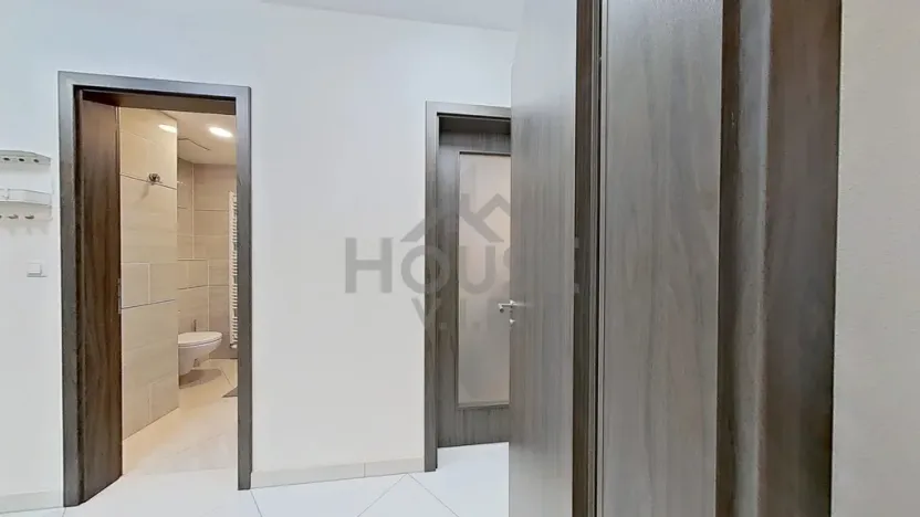 Prodej bytu 2+kk, Praha, Toufarova, 53 m2