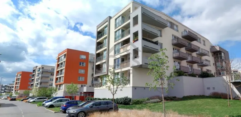 Prodej bytu 2+kk, Praha, Toufarova, 53 m2