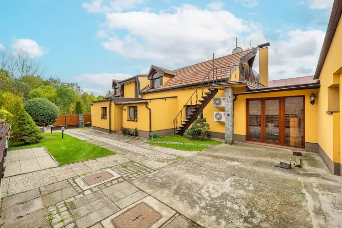 Prodej rodinného domu, Hradištko, 241 m2