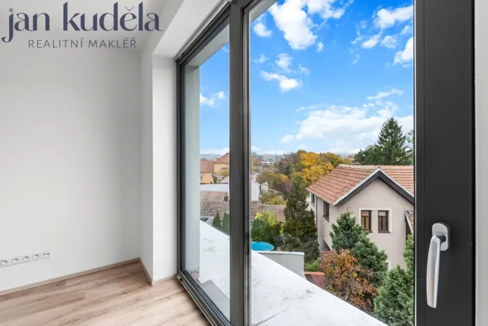 Pronájem bytu 1+kk, Brno, Líšeňská, 29 m2