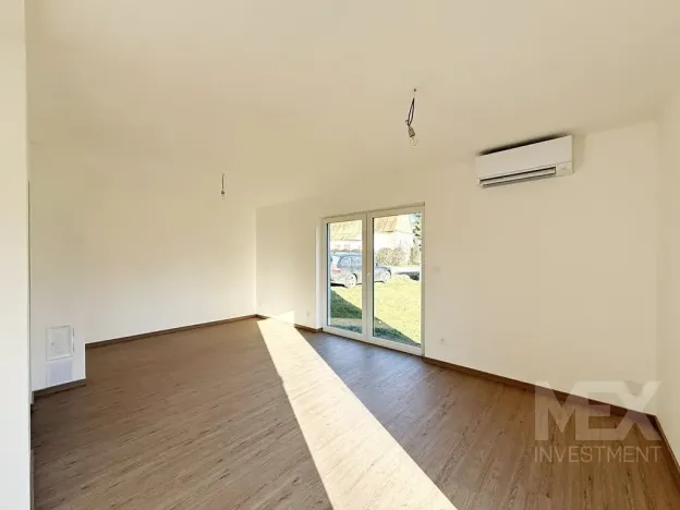 Prodej rodinného domu, Uhersko, 84 m2