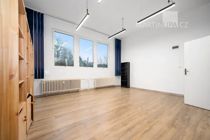 Prodej obchodního prostoru, Praha - Vršovice, Kazašská, 32 m2