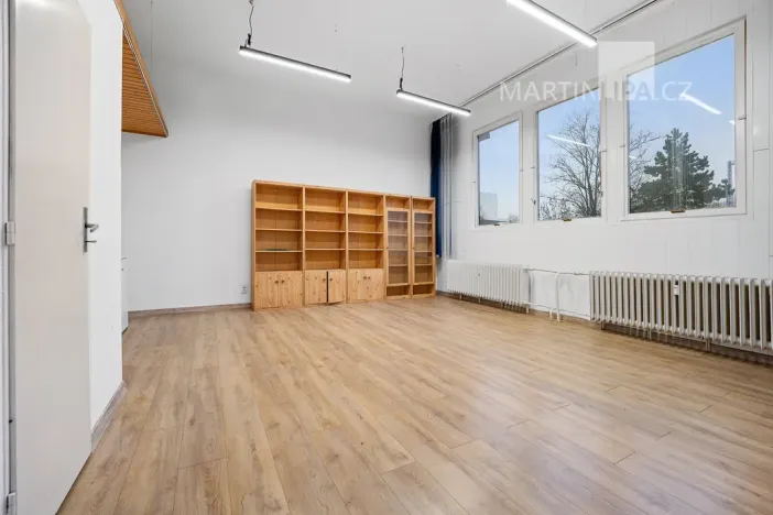 Prodej obchodního prostoru, Praha - Vršovice, Kazašská, 32 m2