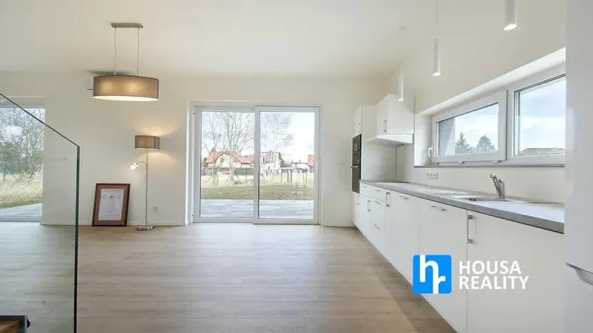 Pronájem rodinného domu, Praha - Křeslice, Ke stráni, 190 m2