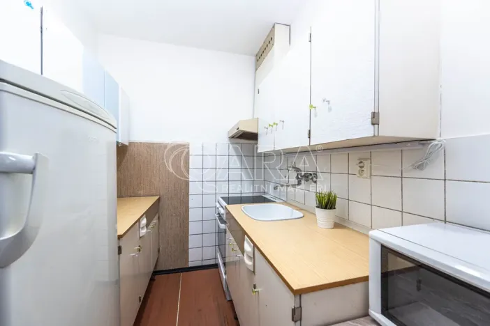 Pronájem bytu 2+kk, Praha - Kobylisy, Kaňkovského, 43 m2