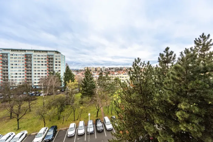 Pronájem bytu 2+kk, Praha - Kobylisy, Kaňkovského, 43 m2