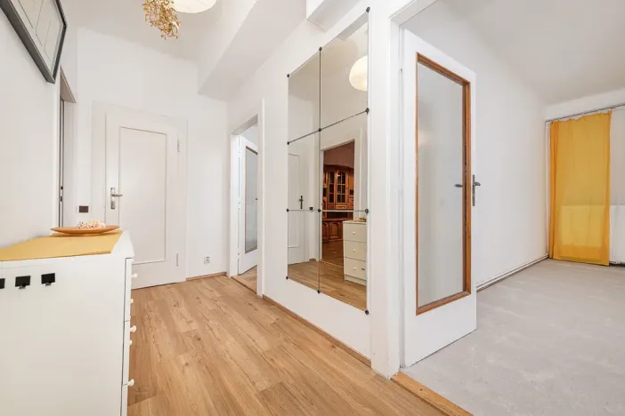 Pronájem bytu 2+1, Praha - Vokovice, Kladenská, 80 m2