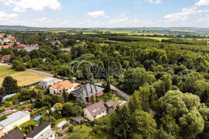 Prodej rodinného domu, Praha - Kolovraty, V louce, 495 m2