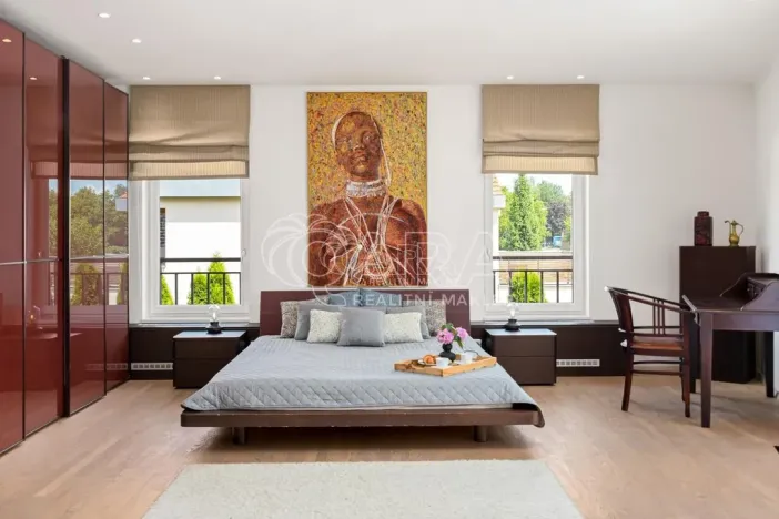 Prodej rodinného domu, Praha - Kolovraty, V louce, 495 m2