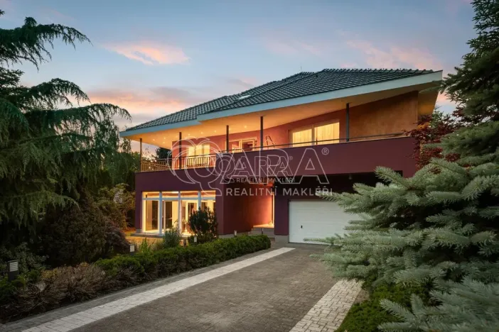 Prodej rodinného domu, Praha - Kolovraty, V louce, 495 m2