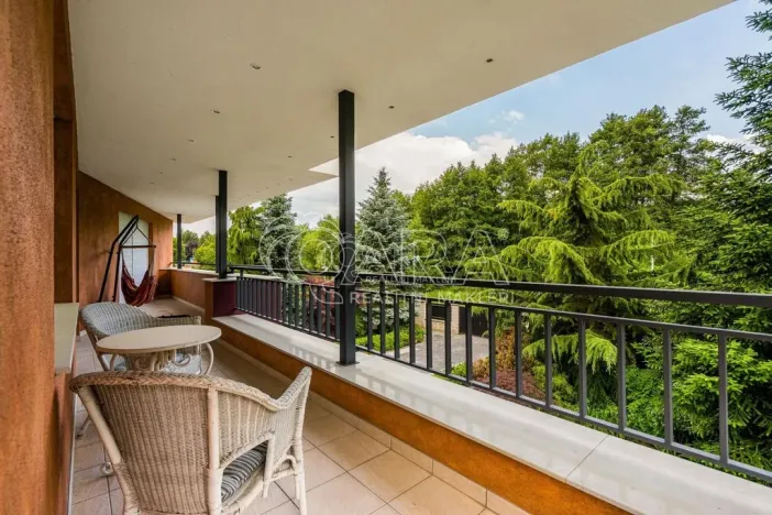 Prodej rodinného domu, Praha - Kolovraty, V louce, 495 m2