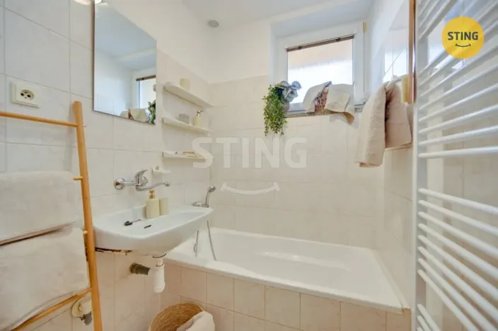 Prodej bytu 3+1, Tvrdonice, Družstevní, 72 m2