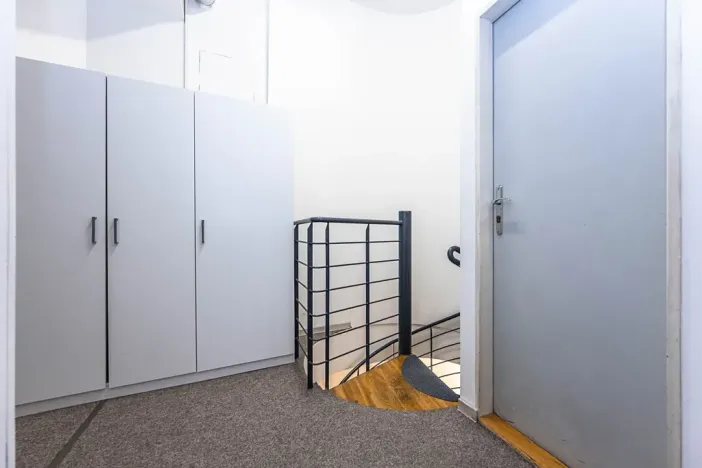 Pronájem obchodního prostoru, Praha - Žižkov, Husitská, 135 m2