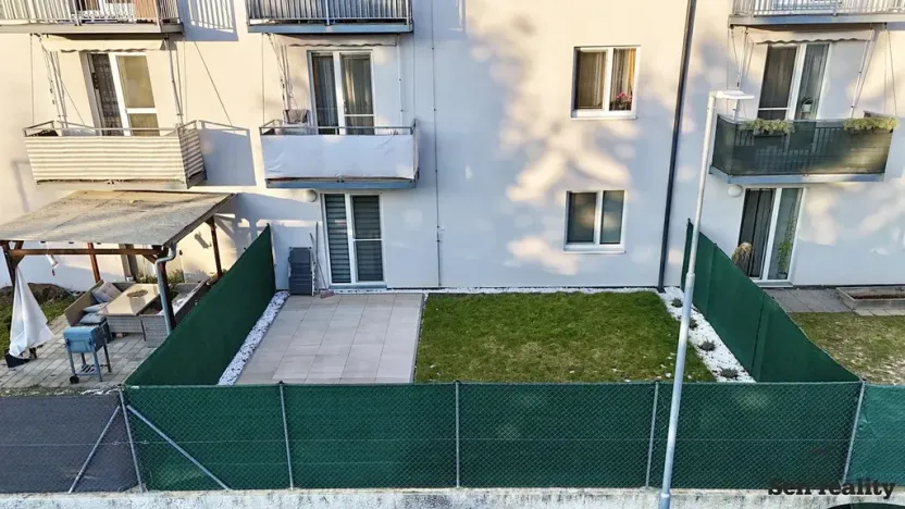 Prodej bytu 2+kk, Milovice, Armádní, 48 m2