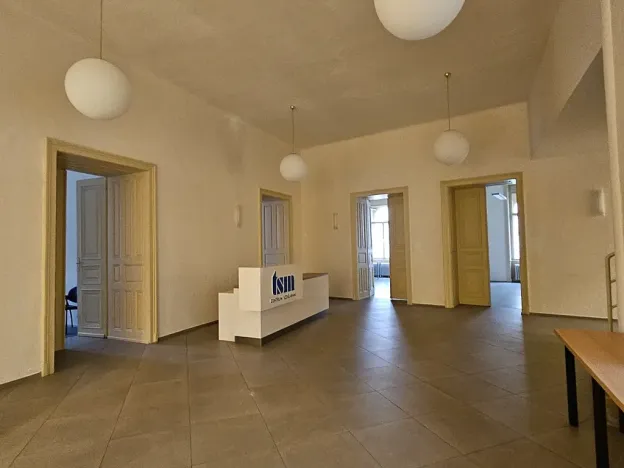 Pronájem kanceláře, Brno, Zámečnická, 412 m2