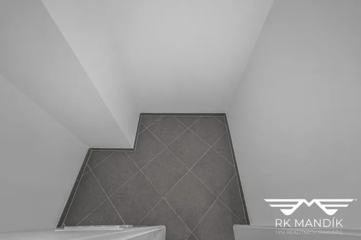 Pronájem bytu 2+kk, Praha, Stočesova, 51 m2