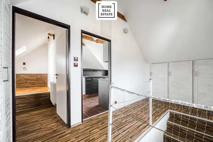 Pronájem ubytování, Praha - Dolní Měcholupy, U svornosti, 117 m2