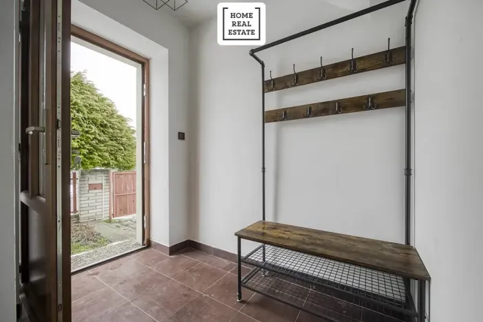 Pronájem apartmánu, Praha - Dolní Měcholupy, U svornosti, 117 m2