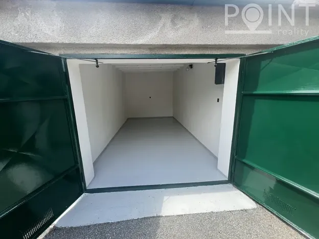 Pronájem garáže, Vyškov, Letní, 18 m2