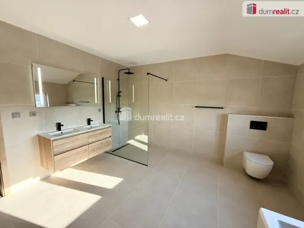 Pronájem rodinného domu, Huštěnovice, 136 m2