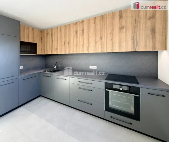 Pronájem rodinného domu, Huštěnovice, 136 m2