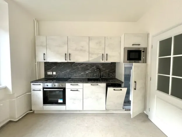 Pronájem bytu 1+kk, Jáchymov, třída Dukelských hrdinů, 30 m2