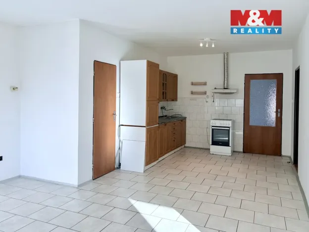 Pronájem rodinného domu, Pardubice - Svítkov, Hradčanská, 90 m2