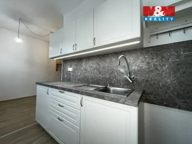 Prodej bytu 1+kk, Šumperk, Komenského, 25 m2