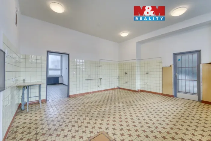 Pronájem obchodního prostoru, Klatovy - Klatovy III, Nádražní, 38 m2