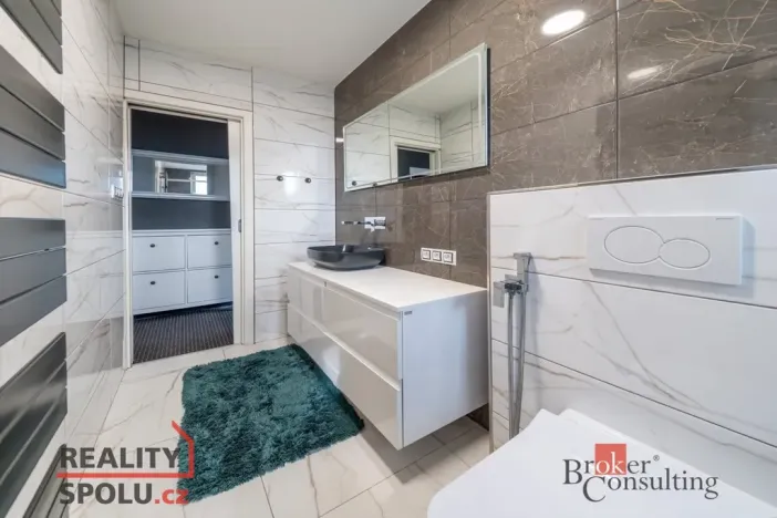 Prodej rodinného domu, Ostrava - Poruba, Višňová, 200 m2