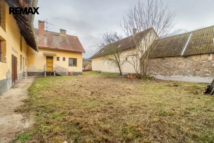 Prodej rodinného domu, Vrchotovy Janovice, 435 m2