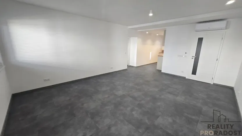 Pronájem bytu 3+kk, Znojmo, Třešňová, 85 m2