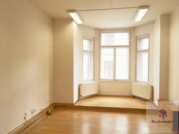 Pronájem kanceláře, Ústí nad Labem - Ústí nad Labem-centrum, Velká Hradební, 45 m2