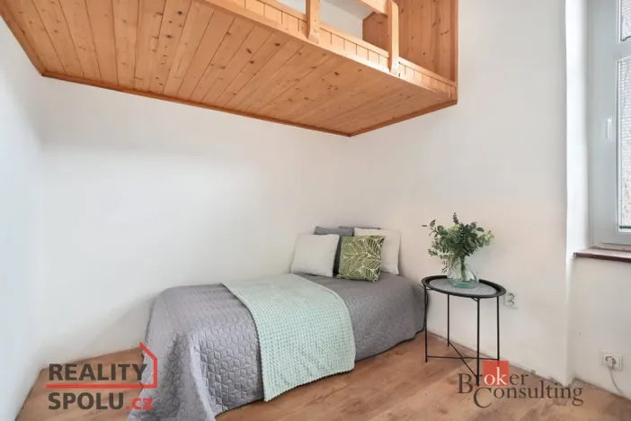 Prodej bytu 3+1, Beroun - Beroun-Zavadilka, Husova, 58 m2