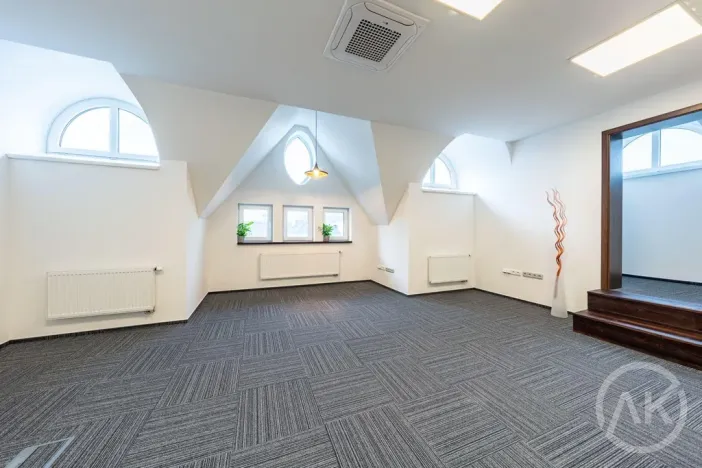 Pronájem kanceláře, Ostrava - Mariánské Hory, Nivnická, 72 m2