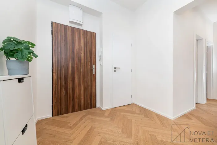 Prodej bytu 3+kk, Praha - Smíchov, Hořejší nábřeží, 85 m2