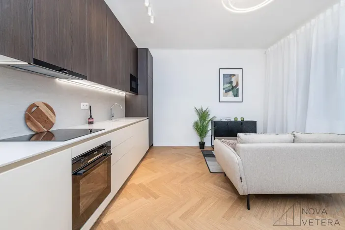 Prodej bytu 3+kk, Praha - Holešovice, Osadní, 82 m2