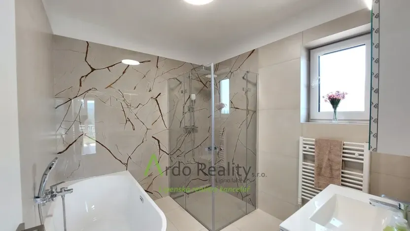 Pronájem rodinného domu, Frymburk, 97 m2