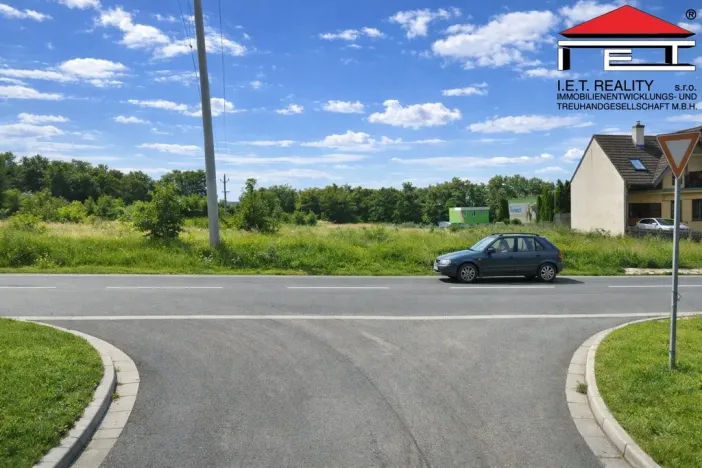 Prodej pozemku pro bydlení, Ivančice - Němčice, 9335 m2