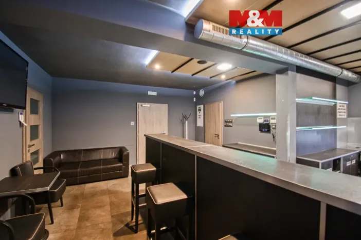 Pronájem obchodního prostoru, Rožnov pod Radhoštěm, Meziříčská, 180 m2