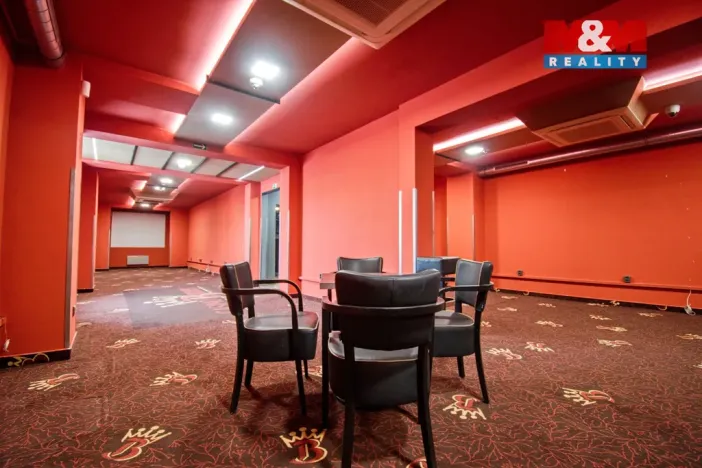 Pronájem obchodního prostoru, Rožnov pod Radhoštěm, Meziříčská, 180 m2