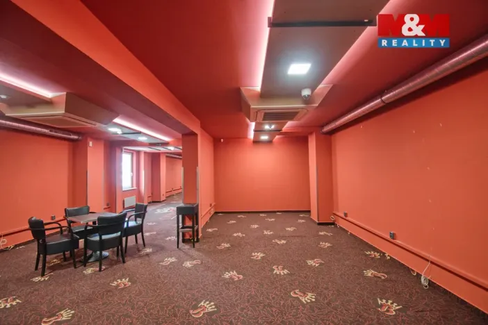 Pronájem obchodního prostoru, Rožnov pod Radhoštěm, Meziříčská, 180 m2