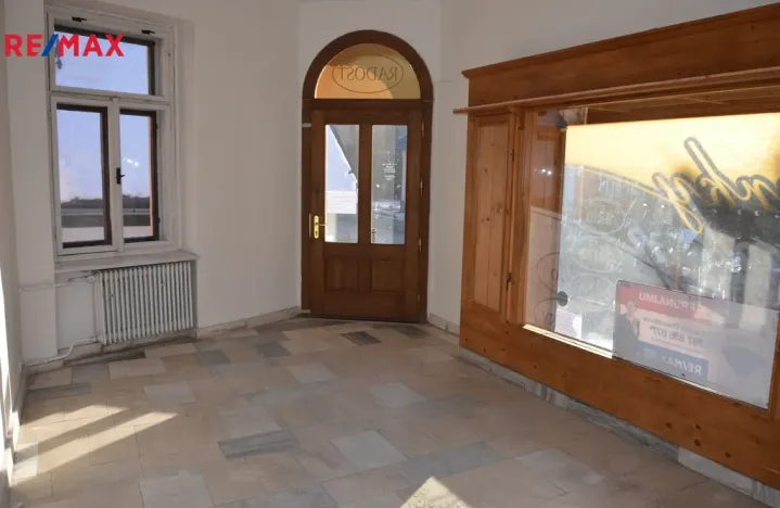 Pronájem obchodního prostoru, Jablonec nad Jizerou, 30 m2