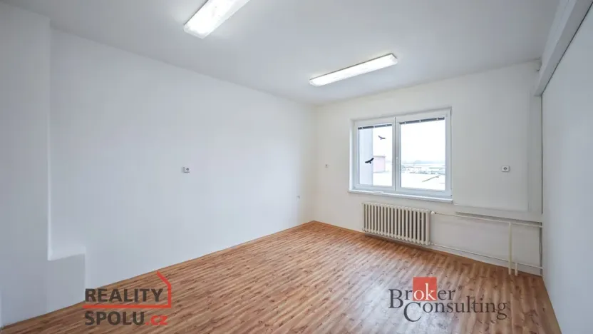 Pronájem kanceláře, Pardubice - Zelené Předměstí, V Ráji, 740 m2