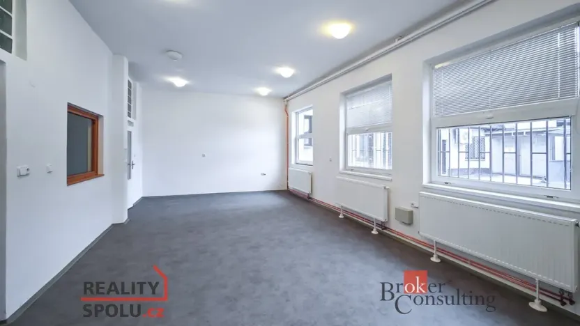 Pronájem kanceláře, Pardubice - Zelené Předměstí, V Ráji, 740 m2
